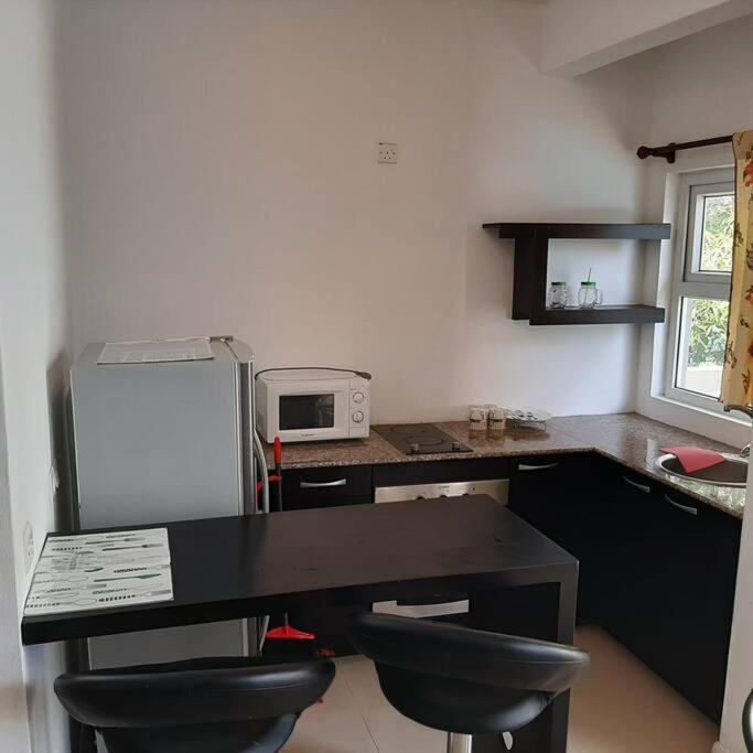 Ocean Drive Studio, Next To The Beach Grand Baie Esterno foto